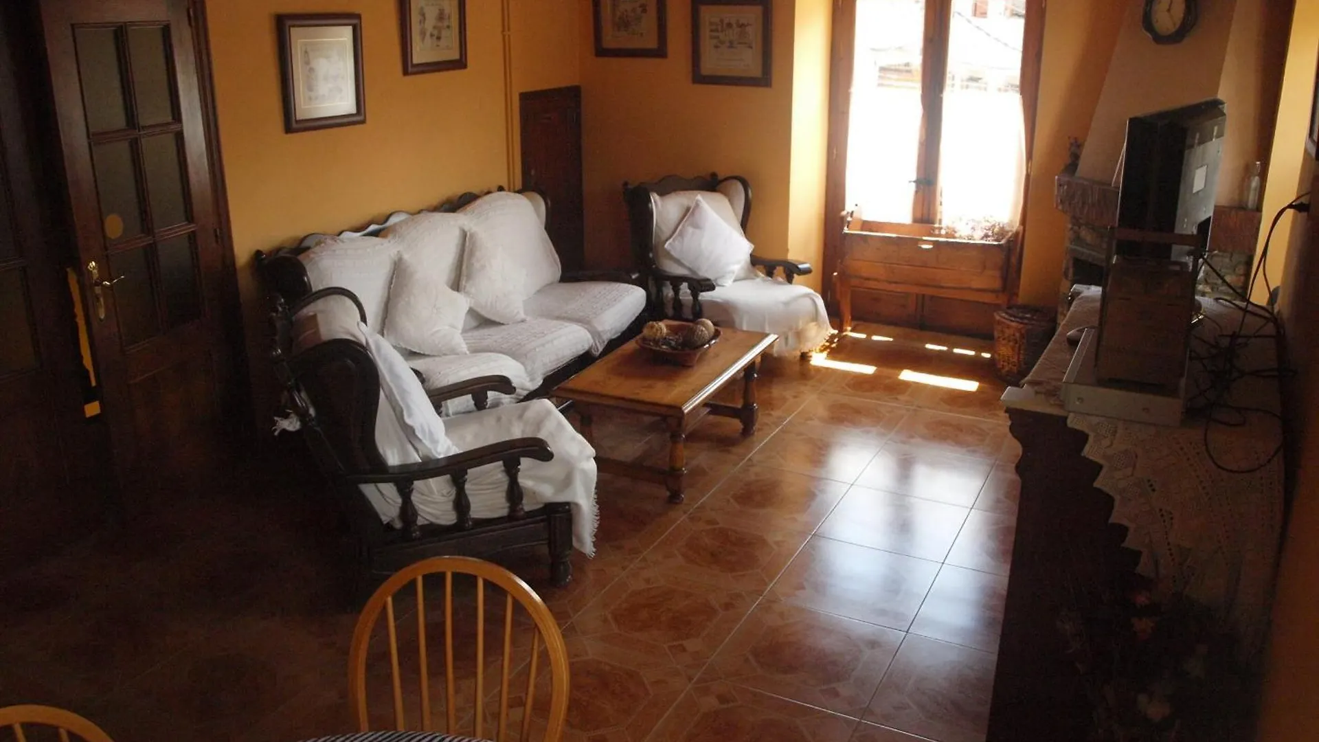 Country house Cal Reus Guest House Ger Spain